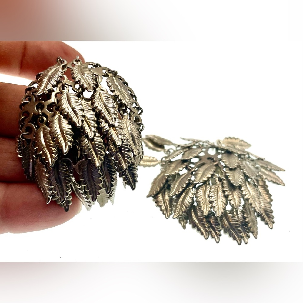 Vintage Silver Tone Dangling Leaf Cluster Clip On Cha Cha Earrings MCM Art Deco